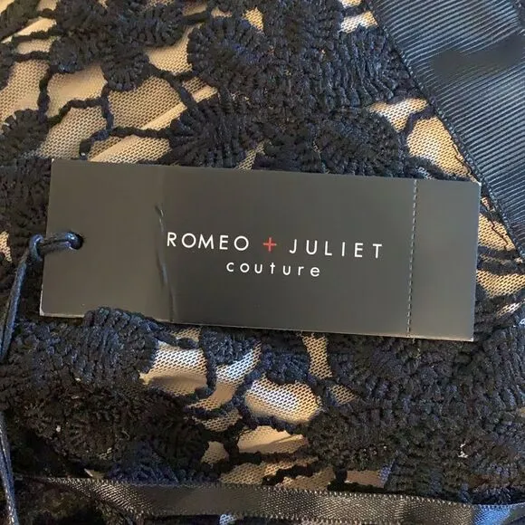 -Romeo and Juliet Couture Dress NWT M