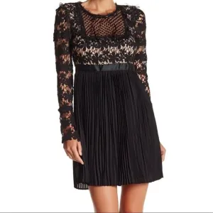 -Romeo and Juliet Couture Dress NWT M