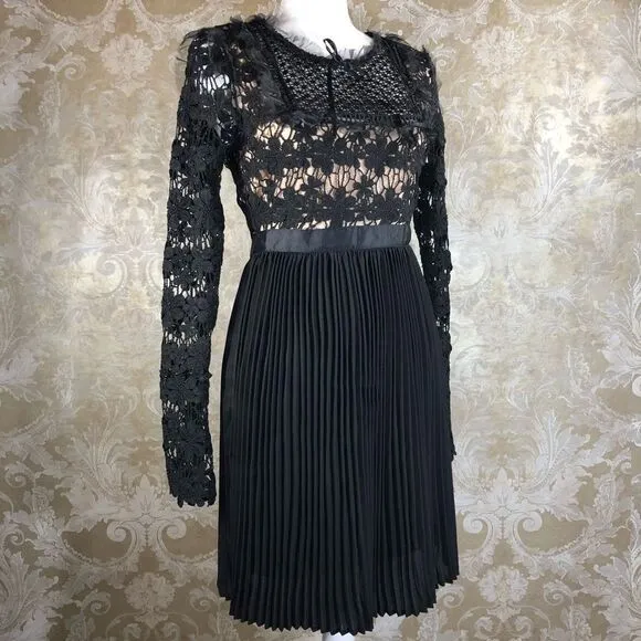 -Romeo and Juliet Couture Dress NWT M