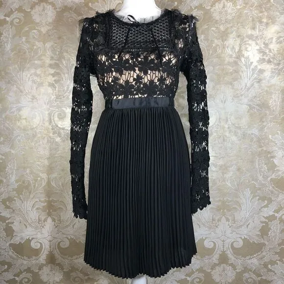 -Romeo and Juliet Couture Dress NWT M