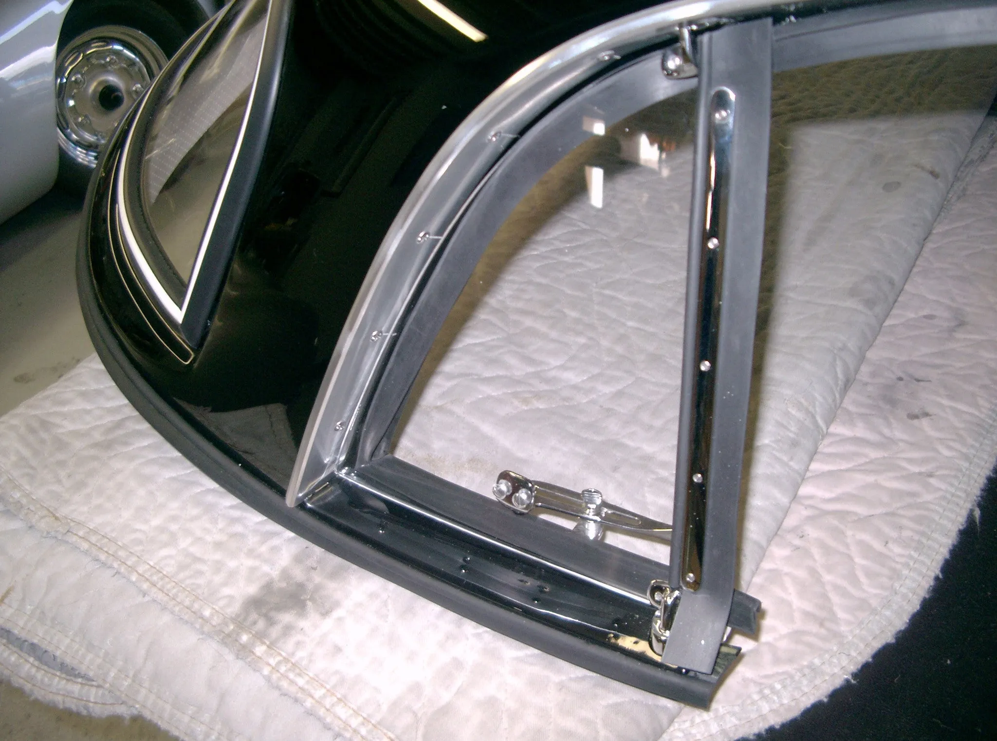 AK1 - Glasspar 356 Speedster Hardtop Hardware Kit