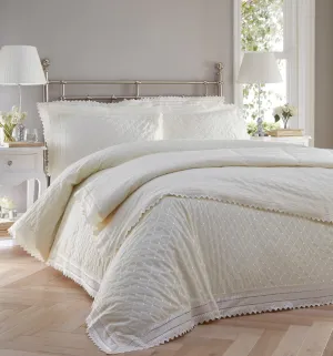 Balmoral Quilted Throw - Ecru