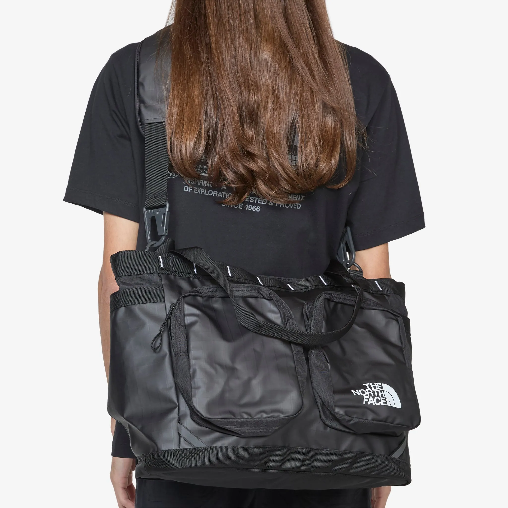 Base Camp Voyager Tote TNF Black | TNF White | NPF