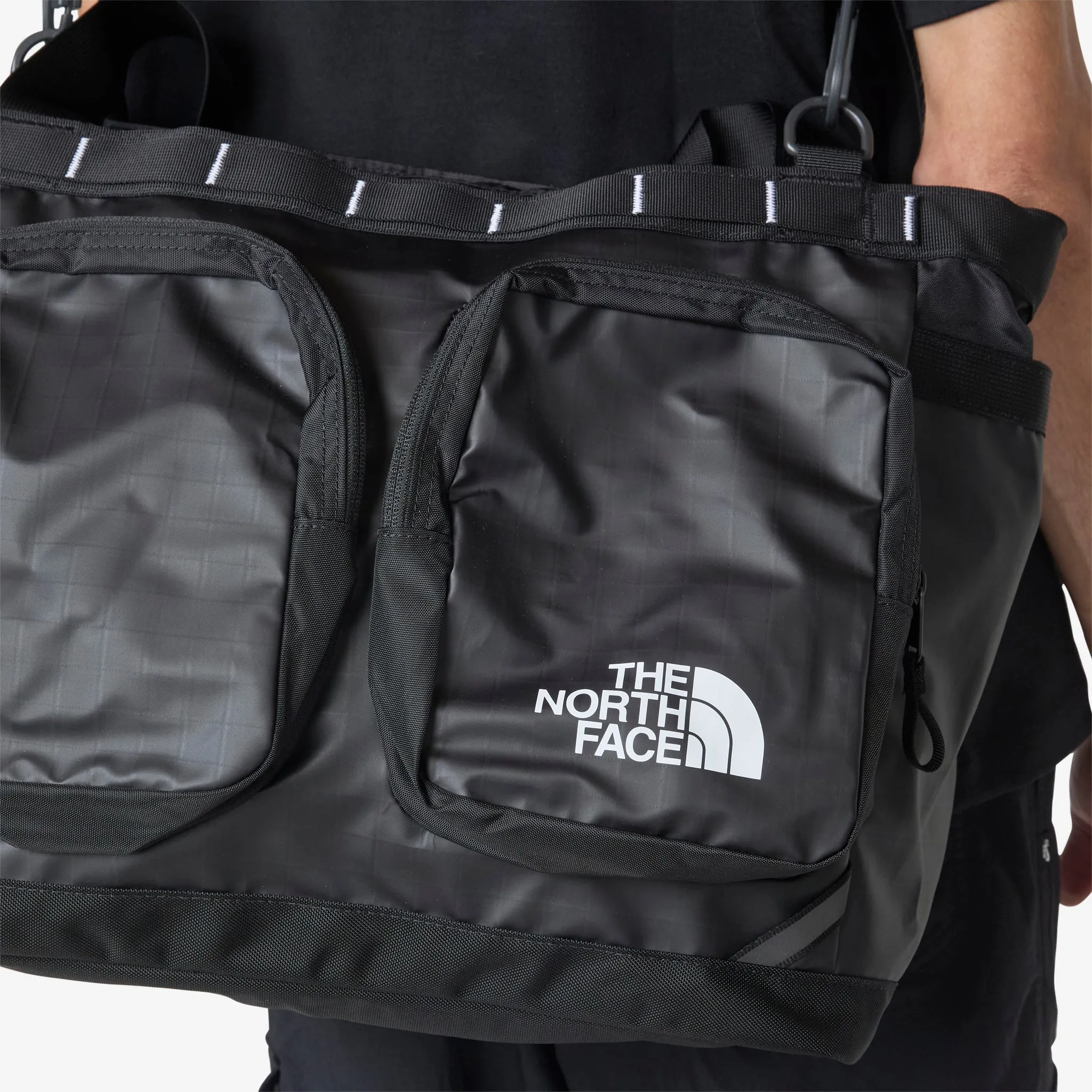 Base Camp Voyager Tote TNF Black | TNF White | NPF