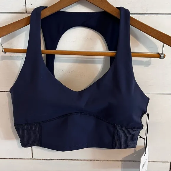 Beach Riot Kaia Sports Bra Ultramarine Navy Blue. Size Medium. NWT.