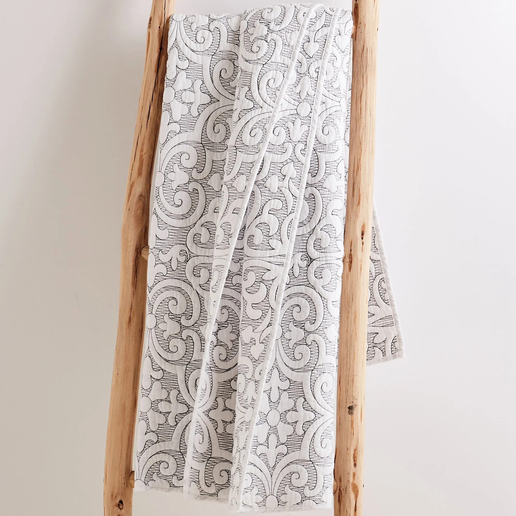 BH Sherbourne Stitch Quilted Throw