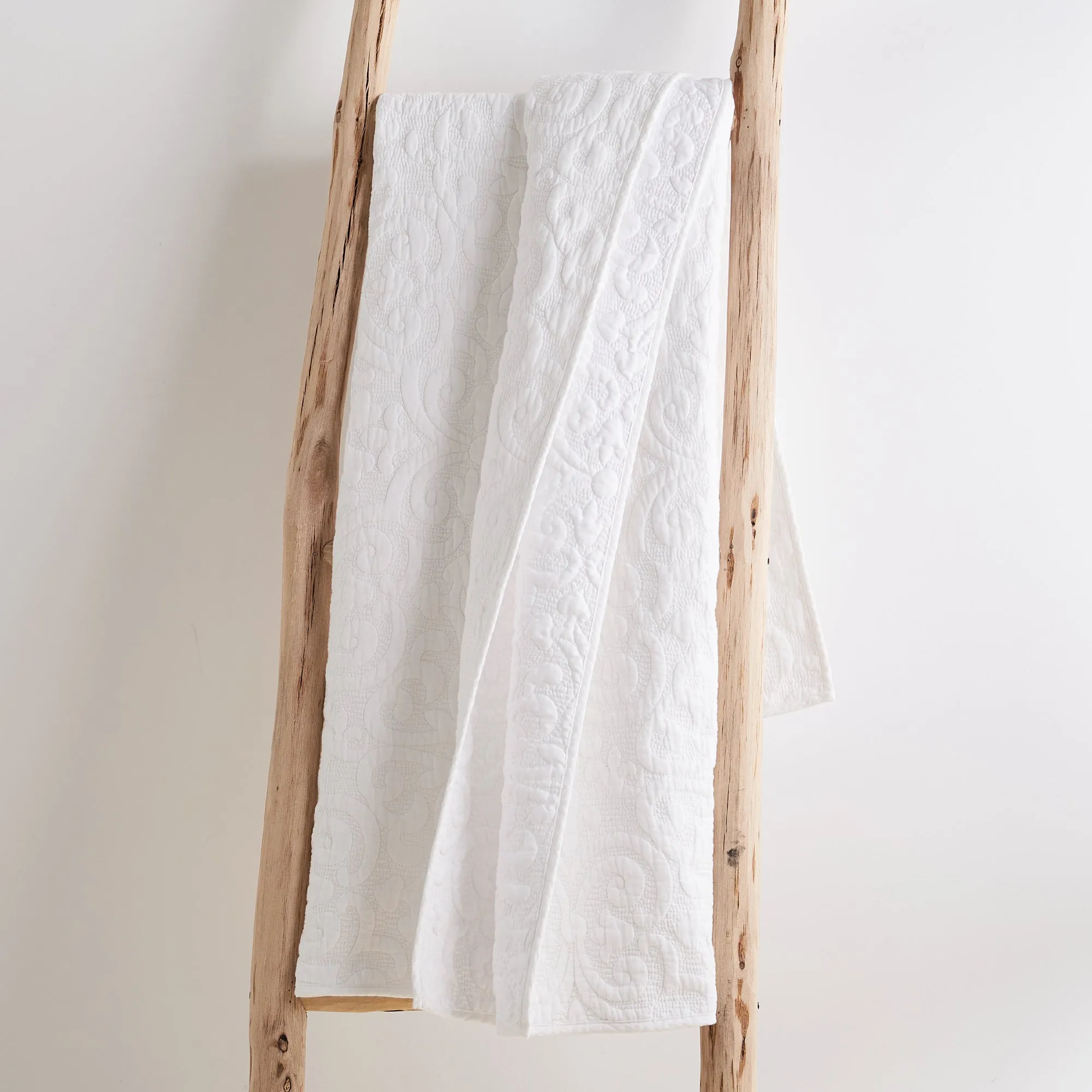 BH Sherbourne Stitch Quilted Throw