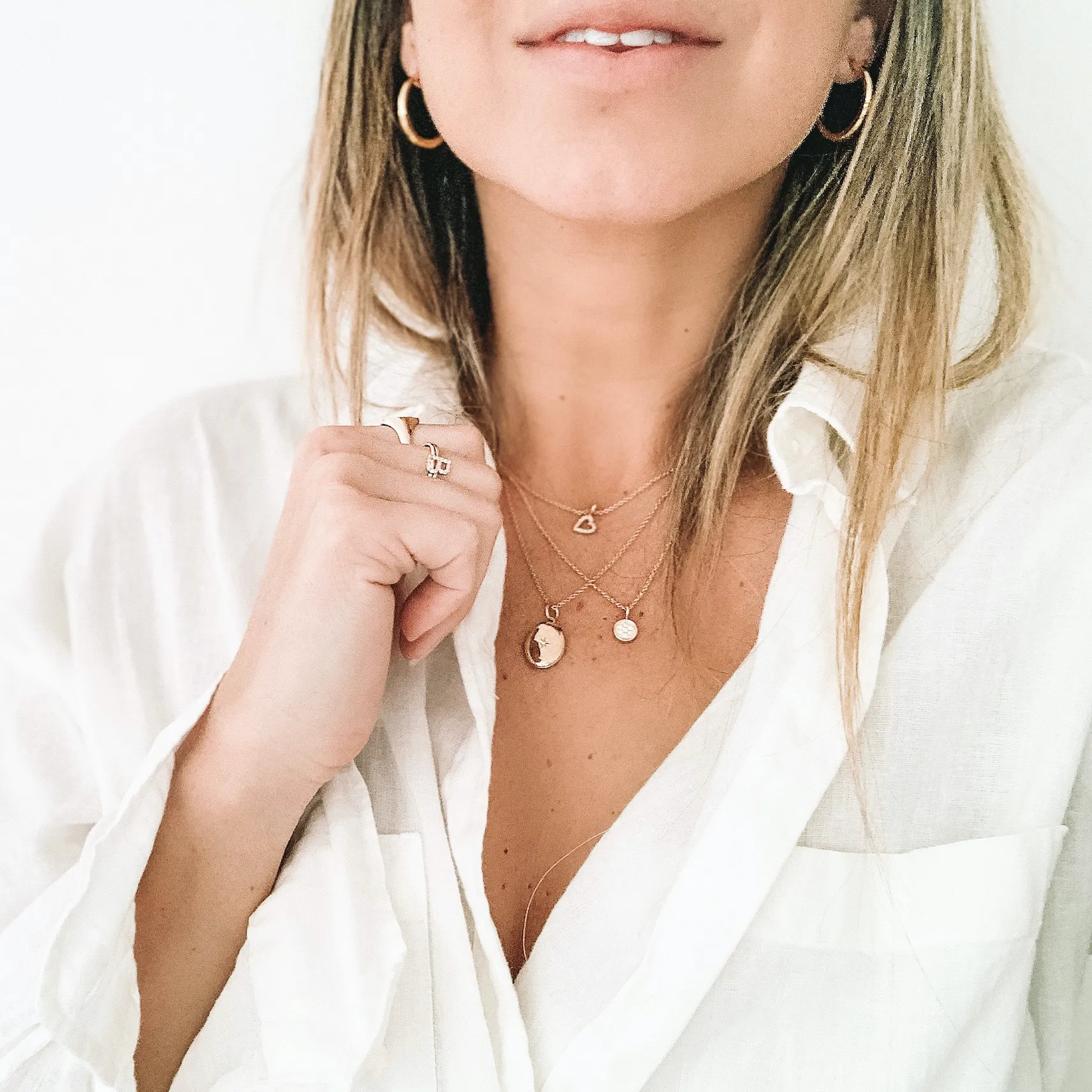 CHARLI SMALL OVAL ENGRAVED LOCKET