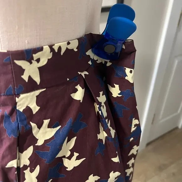 CUE Australia burgundy flock of birds short skirt