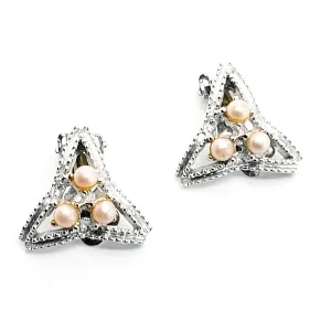 Dodds signed faux cream pearl silver toned vintage triangle clip on earrings mid century