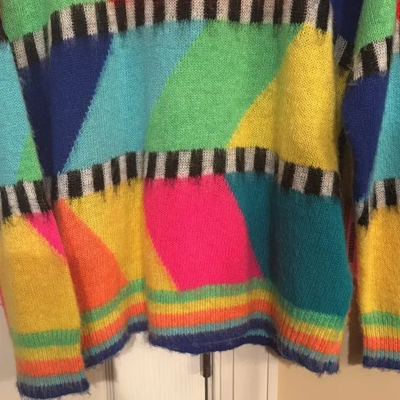 FASHION CONCEPTS Women's Multi-color Rainbow Diagonals Sweater Top LS Large NEW