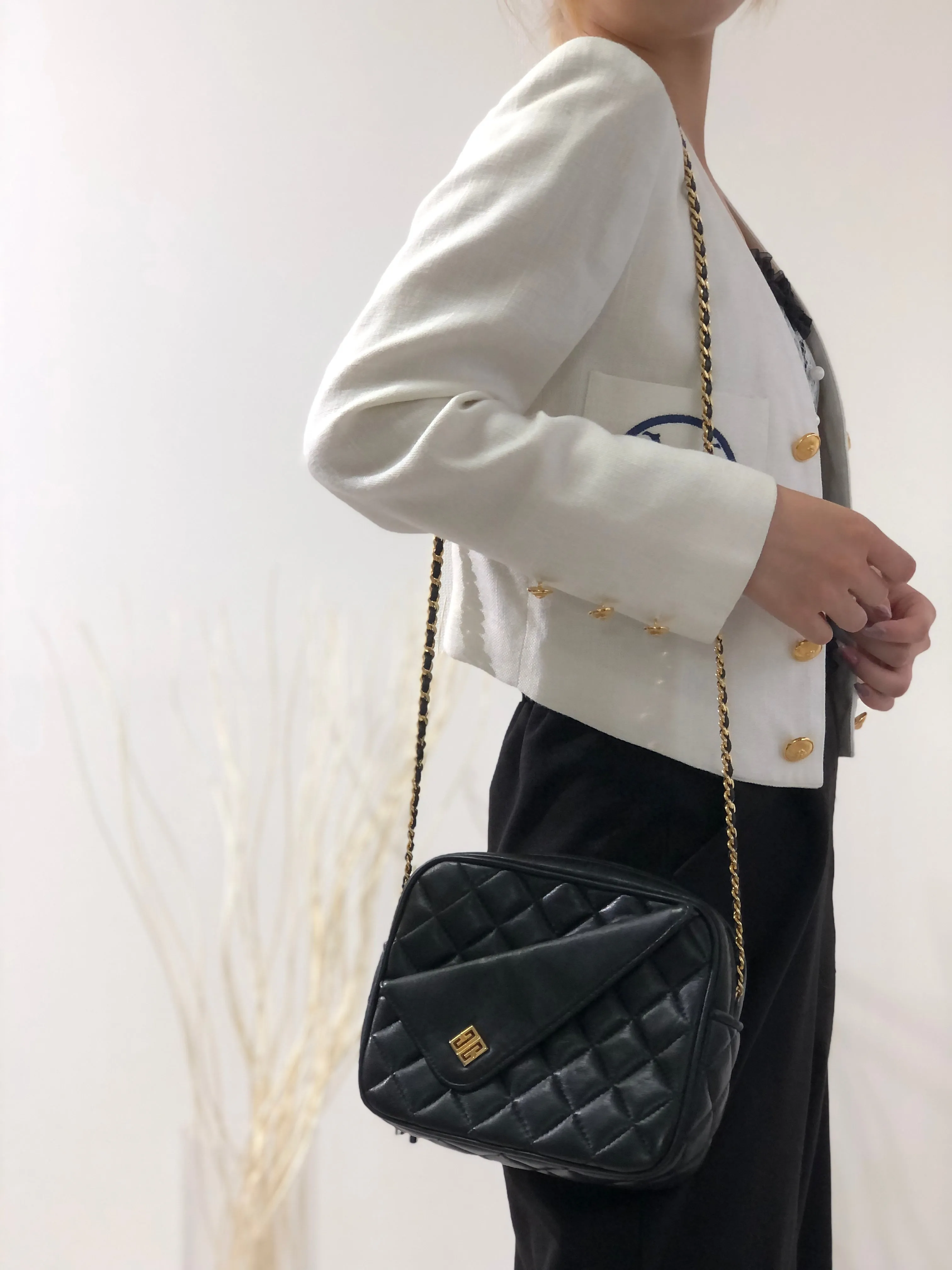 GIVENCHY Logo Quilted Tassel Leather Chain Shoulder bag Black Vintage Old ahvesn