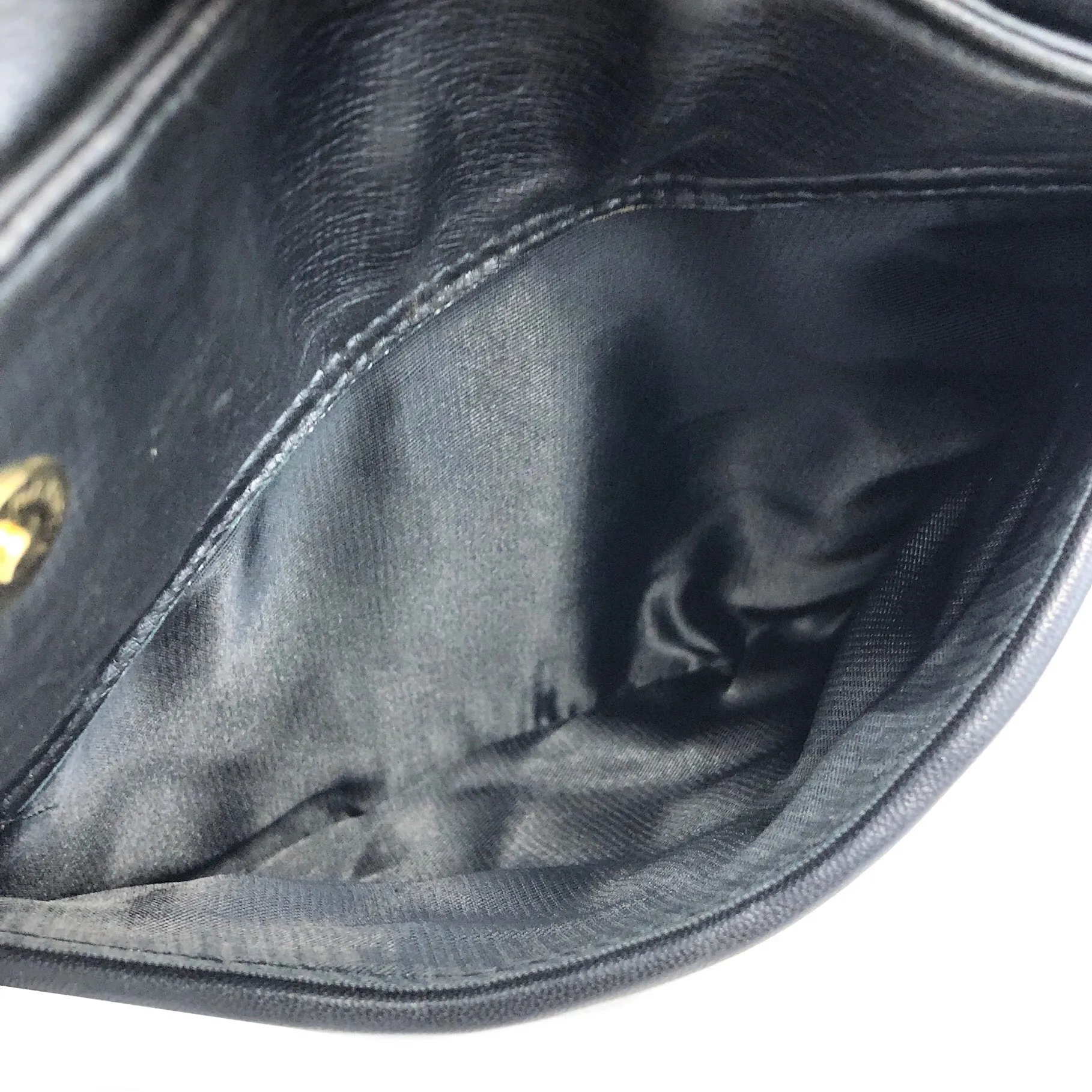 GIVENCHY Logo Quilted Tassel Leather Chain Shoulder bag Black Vintage Old ahvesn