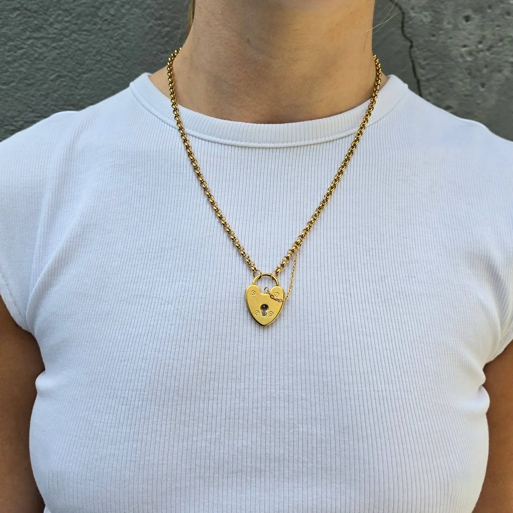 Hoops and Chains Heart Padlock Chain