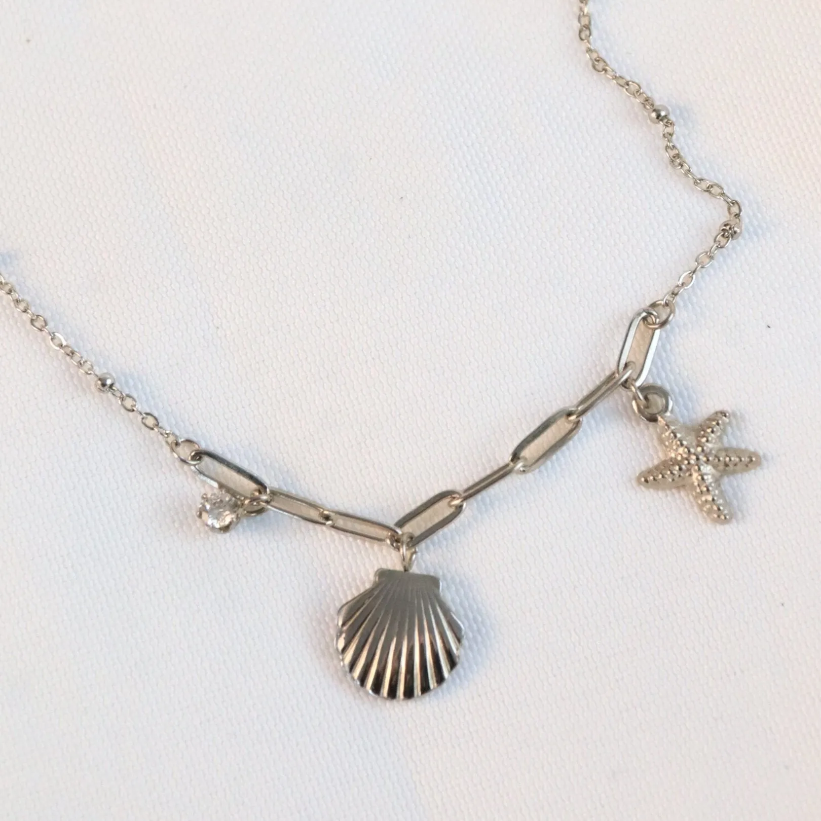 Kyra - Gold Shell Charm Necklace