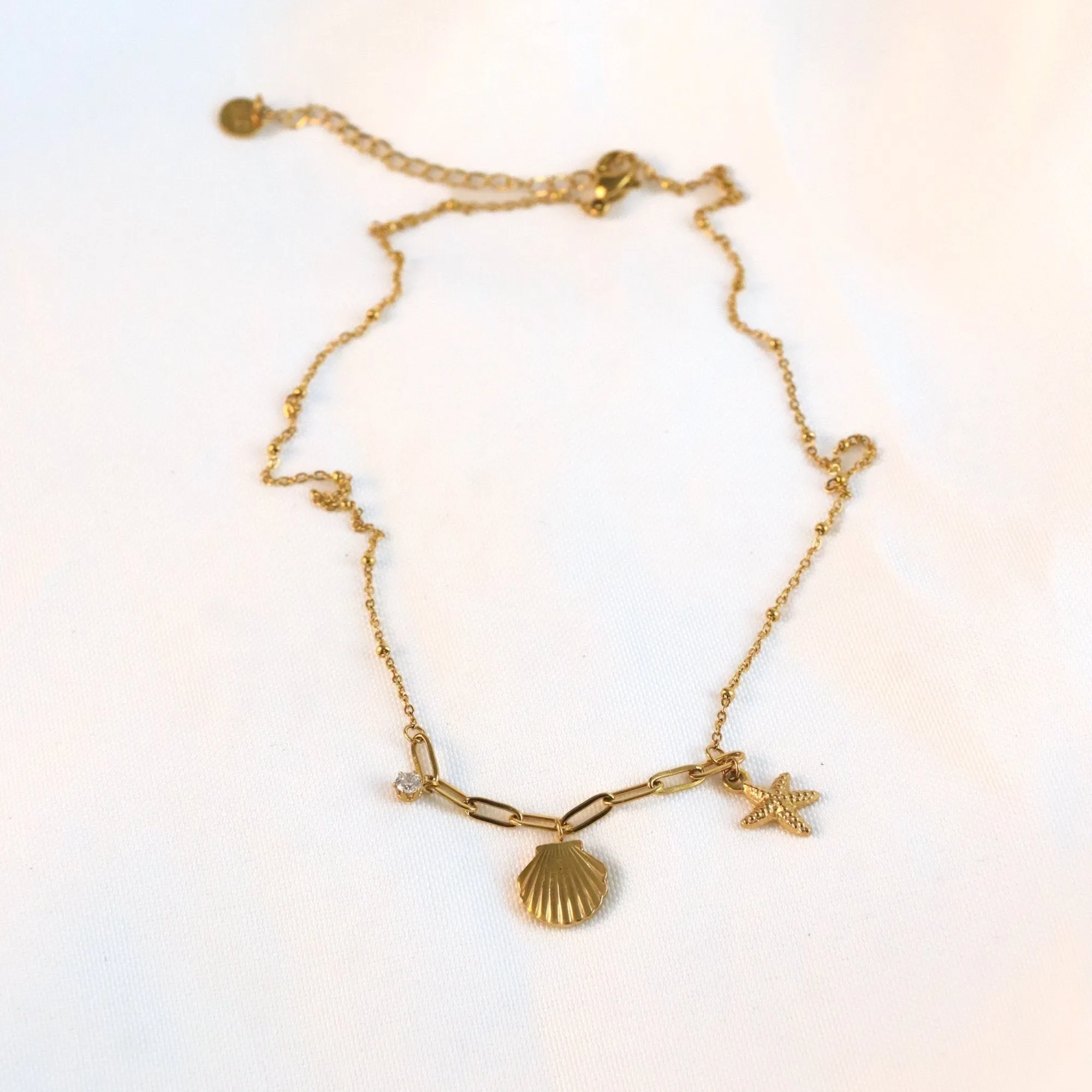 Kyra - Gold Shell Charm Necklace