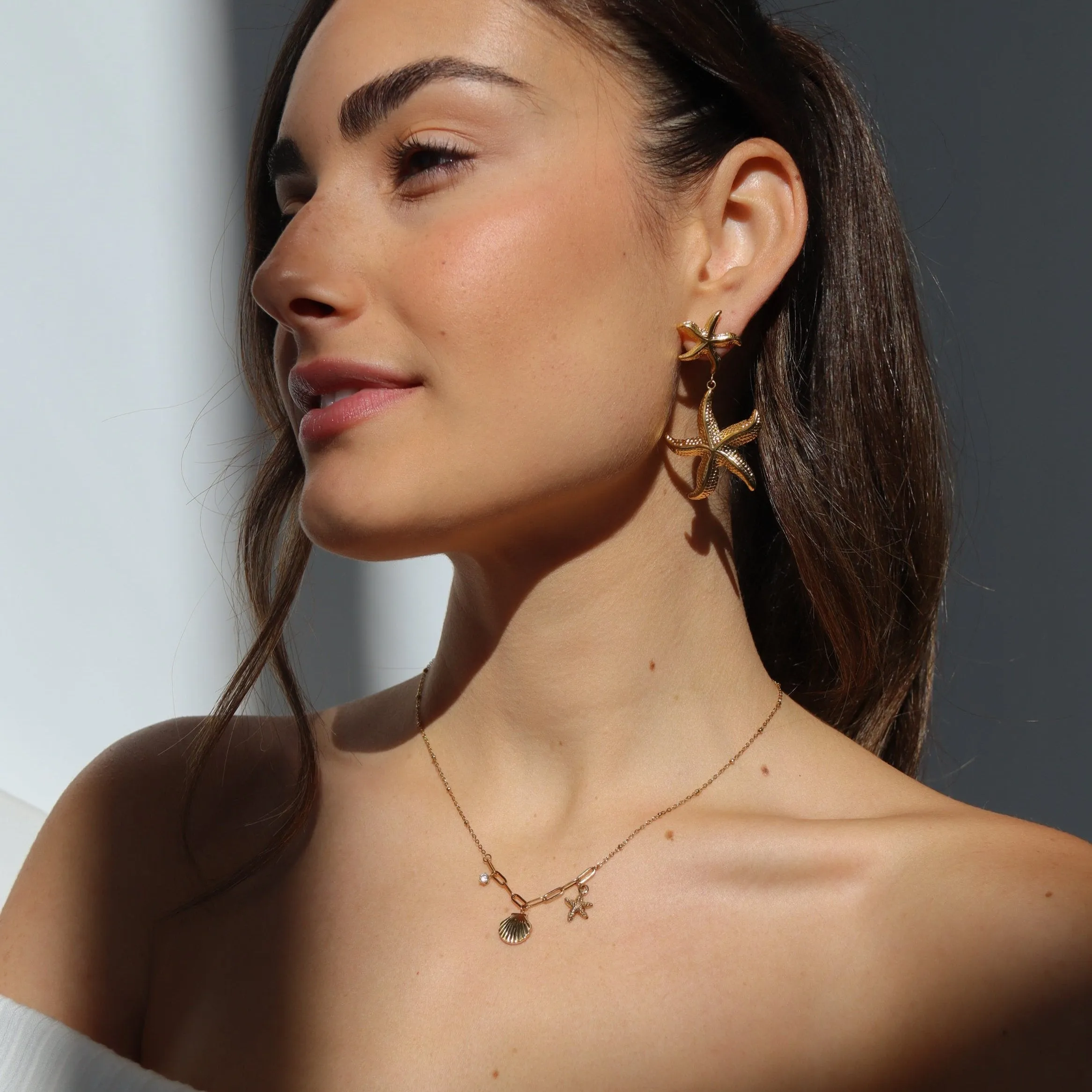 Kyra - Gold Shell Charm Necklace