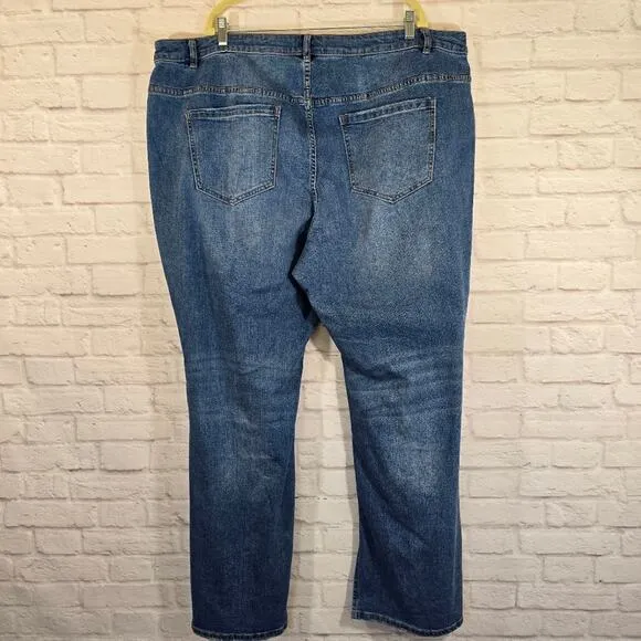 L Eloquii Classic Fit Split Inseam Hem Straight Leg Jean NWT Size 26 Medium Wash