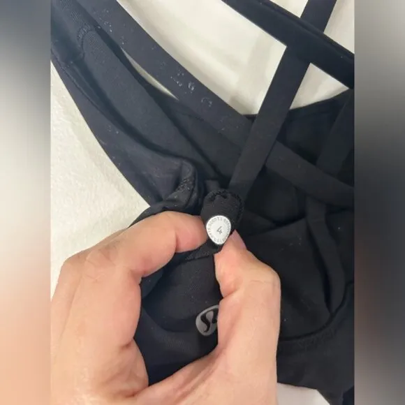 Lululemon Black Energy Manifesto Rare Sports Bra 4