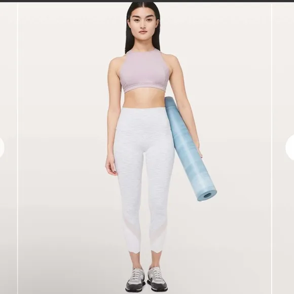 Lululemon Free To Be Serene Bra High Neck In Heathered Powdered Mauve Size 6
