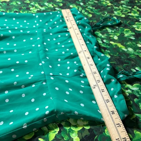 Lulu’s Nellie Green Polka Dot Ruffled Midi Dress size medium NEW