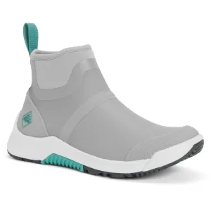 Muck Boots Women's Outscape Chelsea Waterproof Boot in Frost Grey 1 to 13