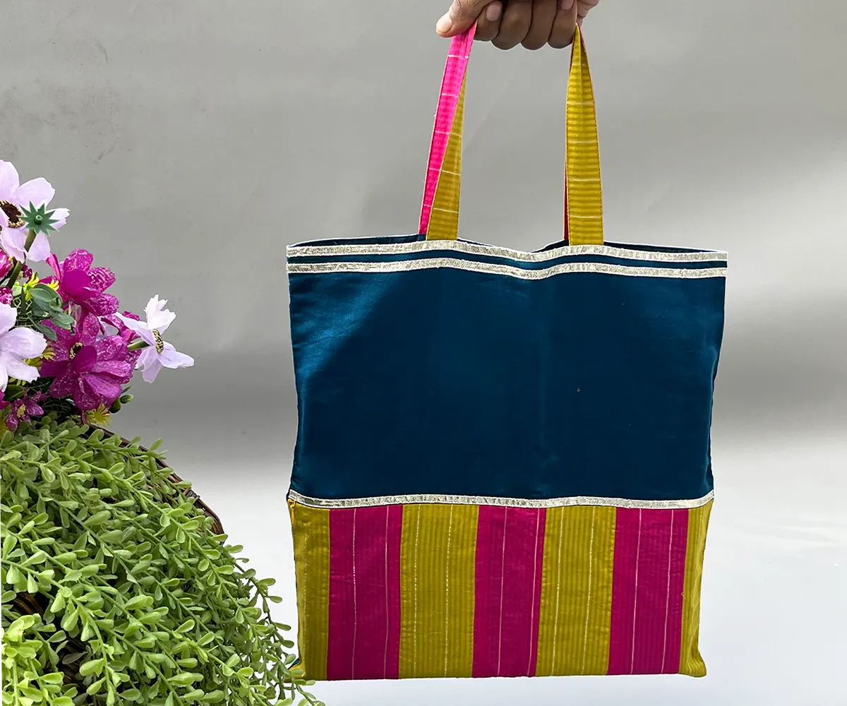 Multicolored Tote with Gota