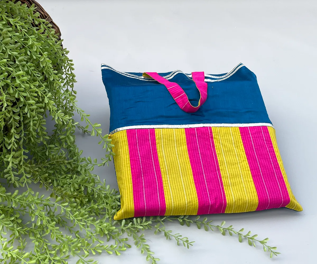 Multicolored Tote with Gota