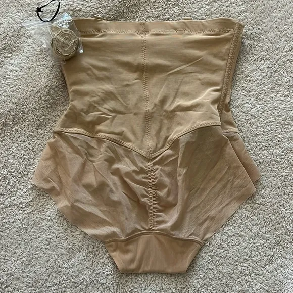 New! Honey Love Super Power Compression Brief Size Medium