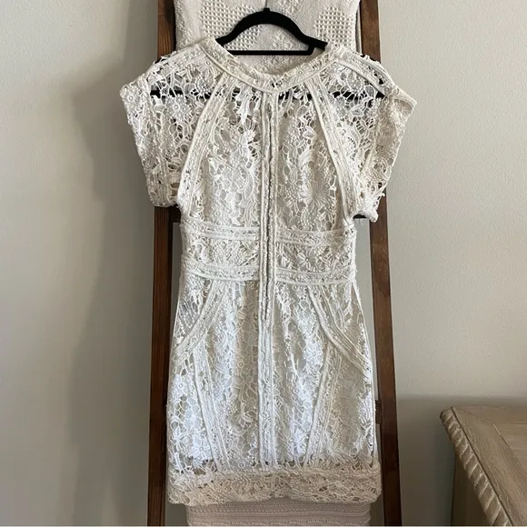 NWOT IRO Creamy White Full Floral Lace Short Sleeve Mini Dress