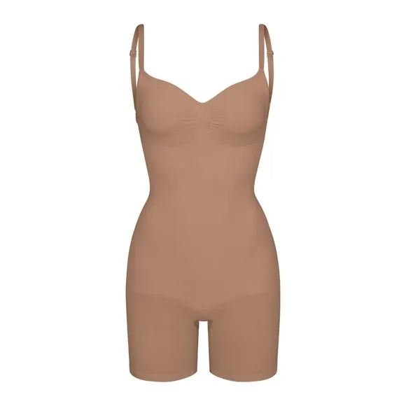 NWOT Skims Seamless Sculpt Low Back Mid Thigh Bodysuit in Sienna, Size XS