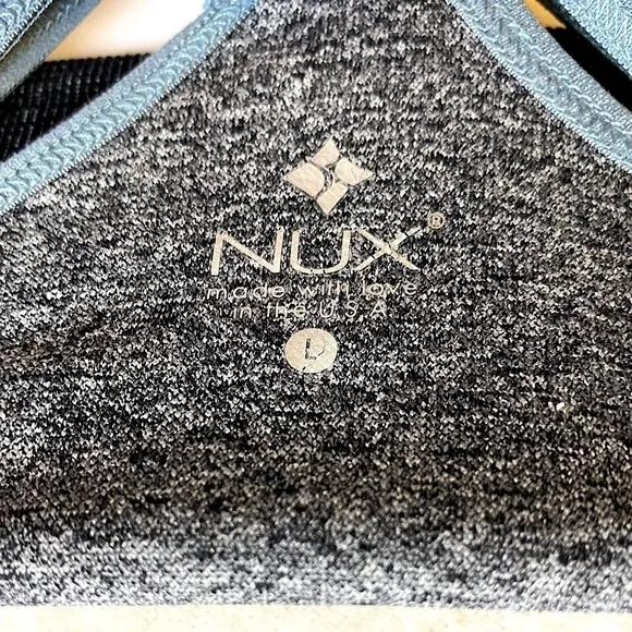 NWT NUX Black and White Medium Compression Lightly Padded Sports Bra Size Large