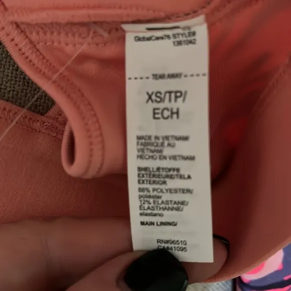 NWT!!  Under Armour women’s size XS set!