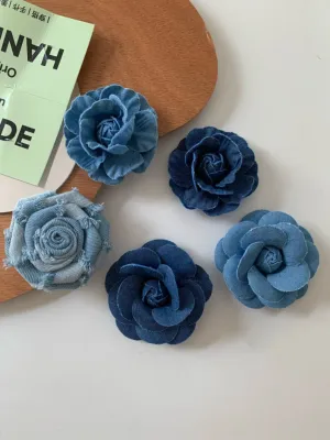 Original Denim Brooch Design with Handcrafted Denim Rose and Frayed Edges - Artistic, Vintage, Handmade for Casual Wear, Fashion Accessories, Special Occasions, Ideal for Adding a Touch of Rustic Charm and Elegance to Any Outfit for Women