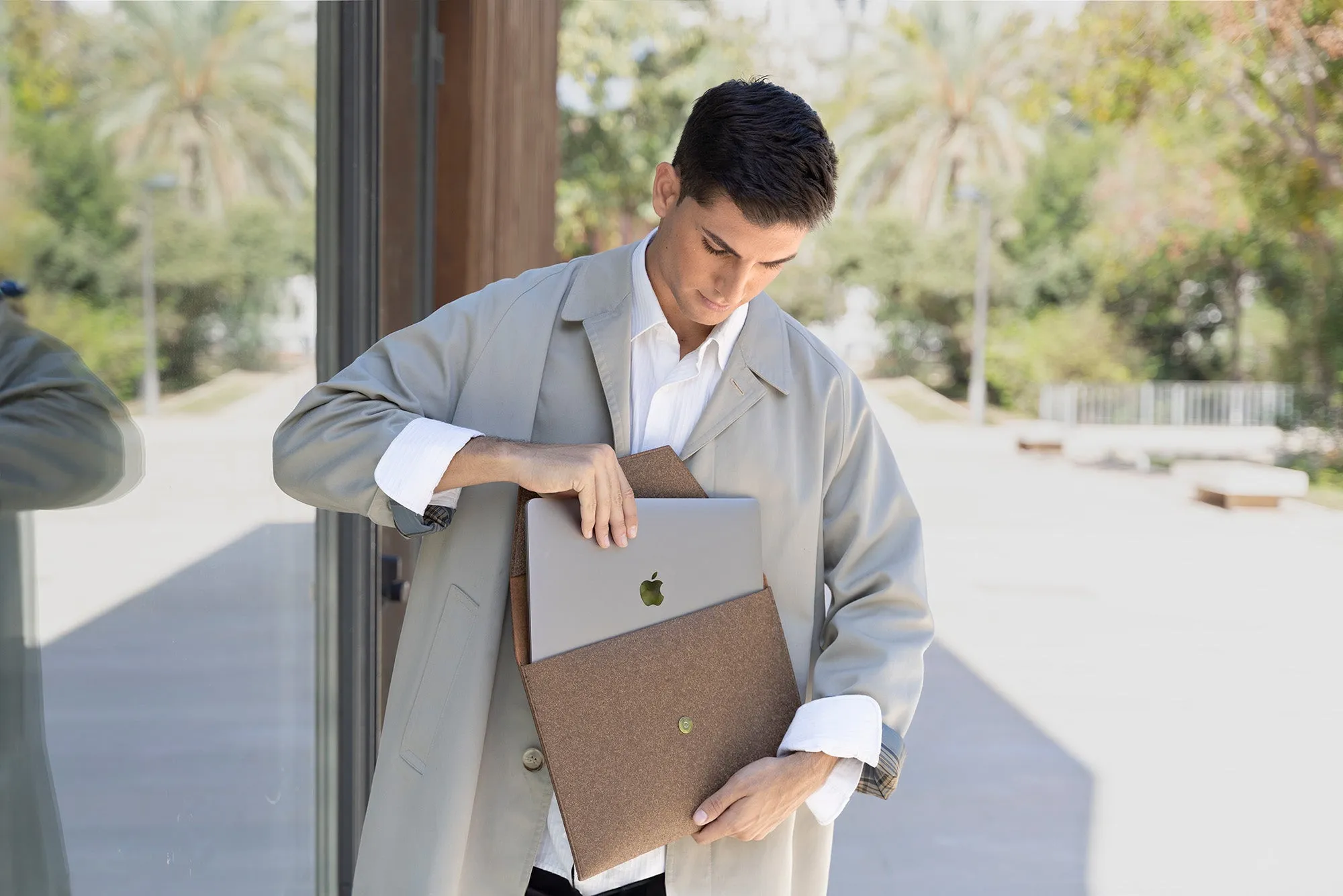 Palm Protect Laptop Sleeve Brown