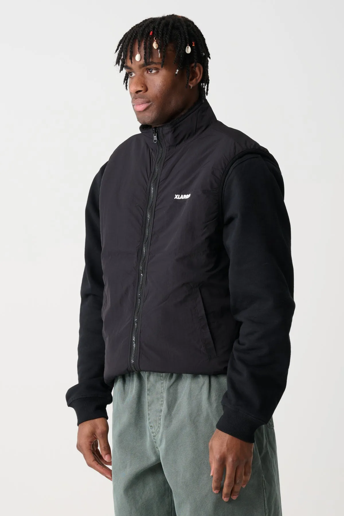 REVERSIBLE SHERPA VEST - BLACK