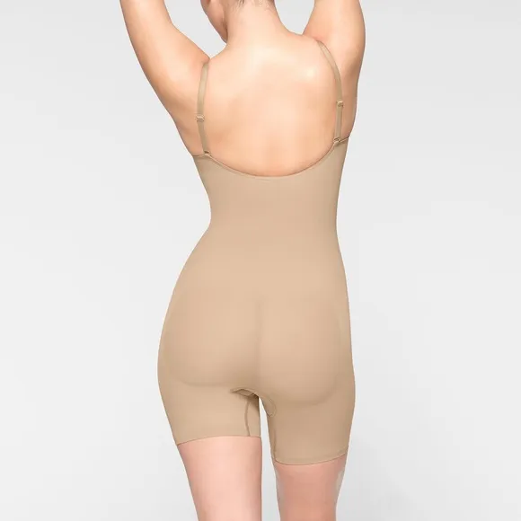 SKIMS Mid Thigh Clay Adjustable Strap Bodysuit NEW XL