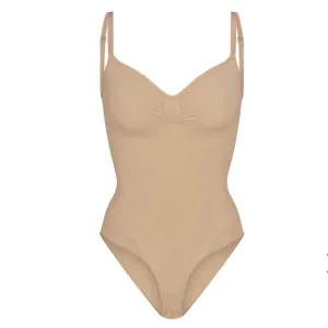 Skims Small Sculpting Bodysuit Brief Clay