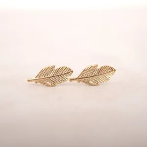 SMJEL New Fashion Punk Feather Earrings for Women Cool Leaf Earrings 2017 Small Vintage Stud Earings Party Gifts