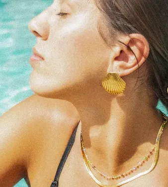 SWIM IN-PRIVATE ISLAND SHELL EARRINGS