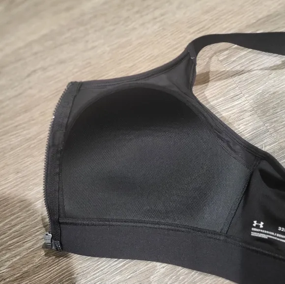 Under Armour 32DD Black sports bra