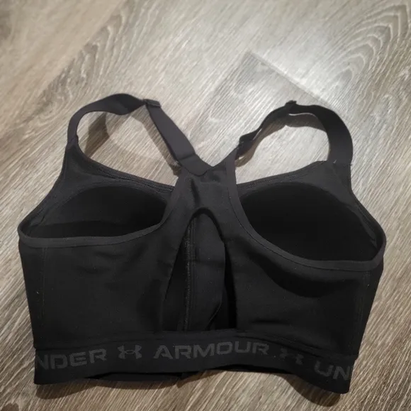 Under Armour 32DD Black sports bra