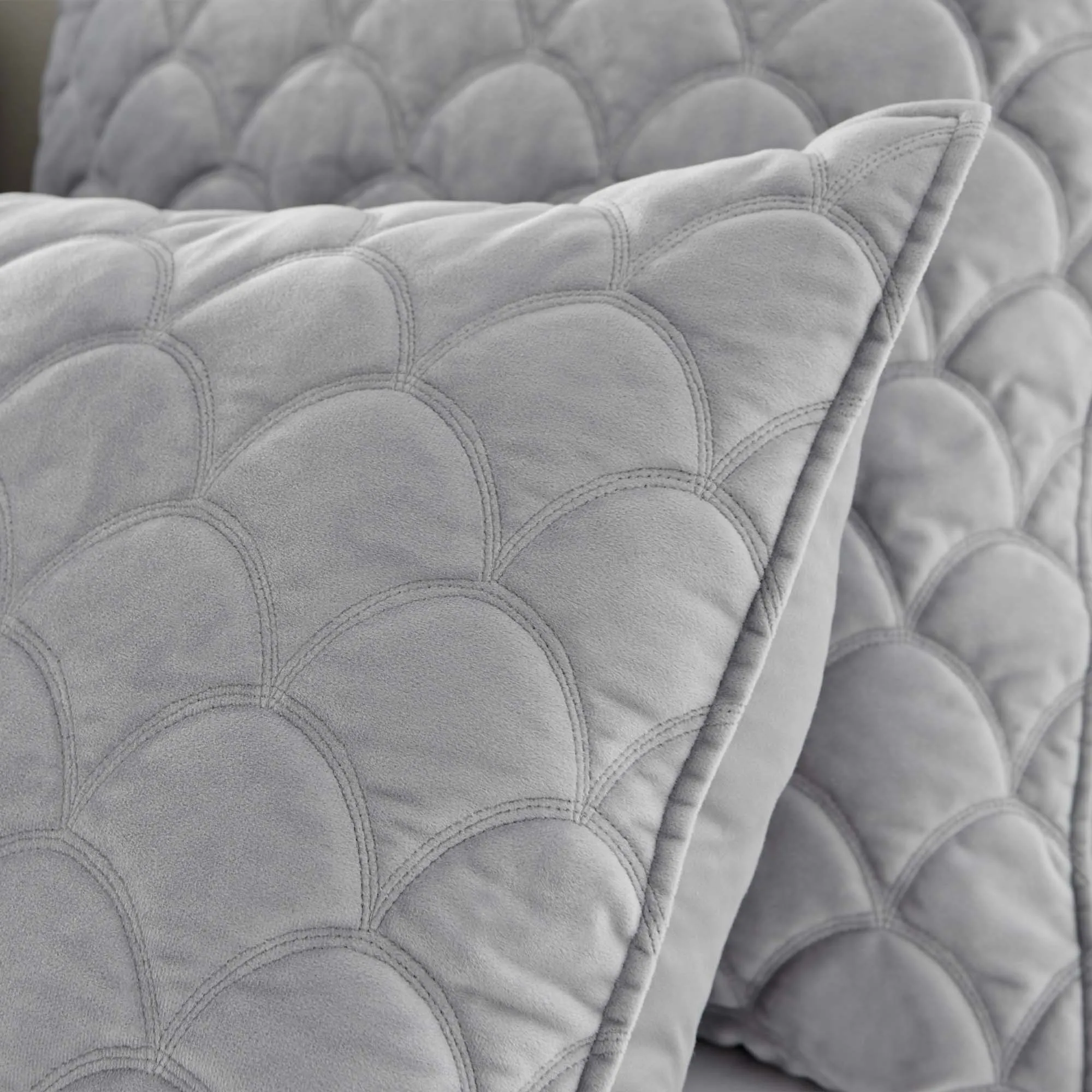 Velvet Quilt Set