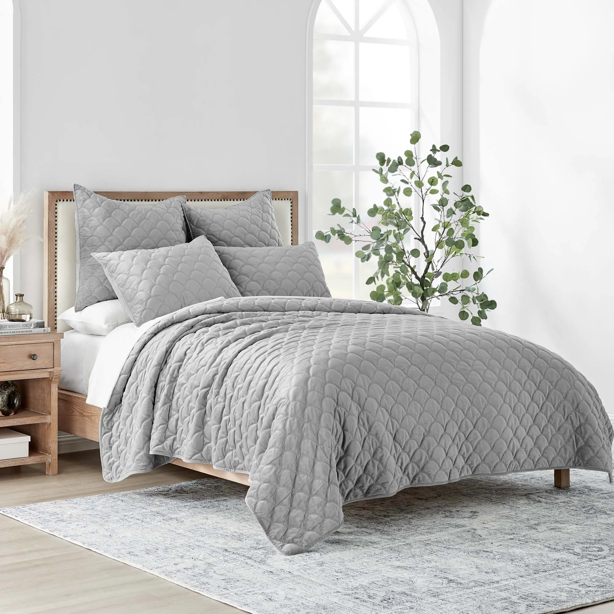 Velvet Quilt Set