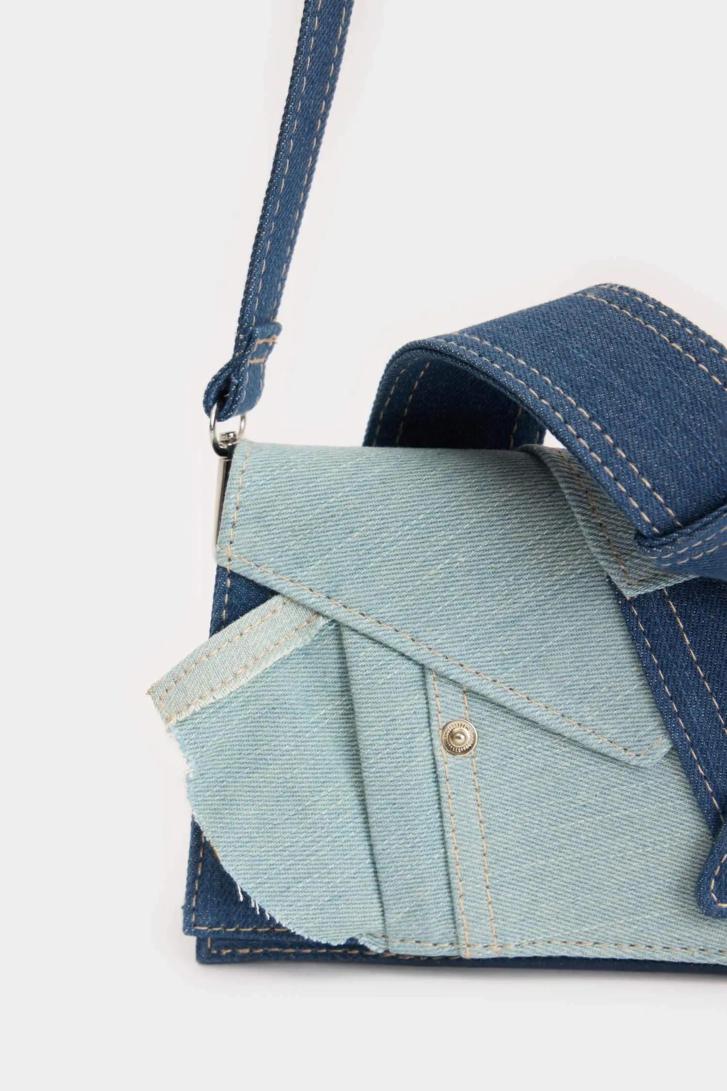 Women Jean Look Shoulder Bag